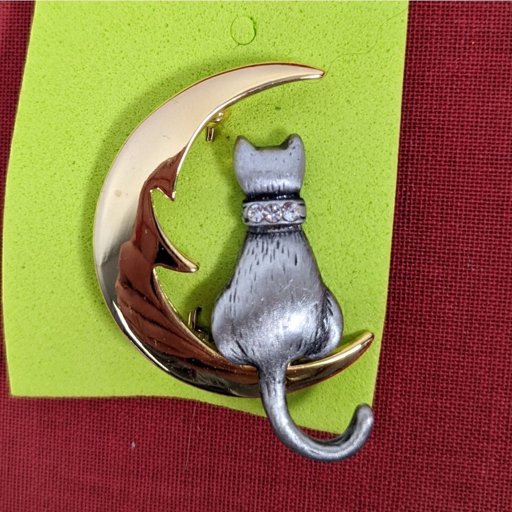 Vintage cat brooch gold metal rhinestone collar
